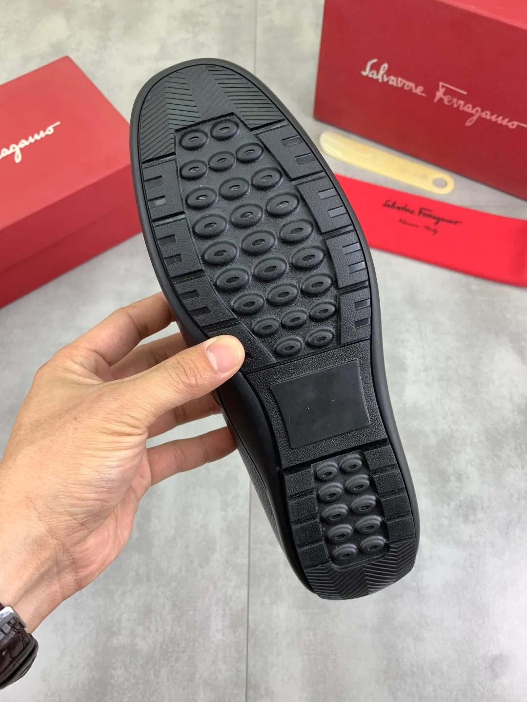 Men's Men's Shoes 💰P540💰[New Style] Water-dyed Niuli 🆘[Salvatore Ferragamo] Ferragamo's latest casual business leather shoes for men! Available at counters simultaneously! The fabric is made of specially imported original calfskin, the lining is made of imported water-dyed cowhide, and the original combination outsole is absolutely luxurious and leads the fashion trend. Matching code: 39-44 (38 45 customized) black optional